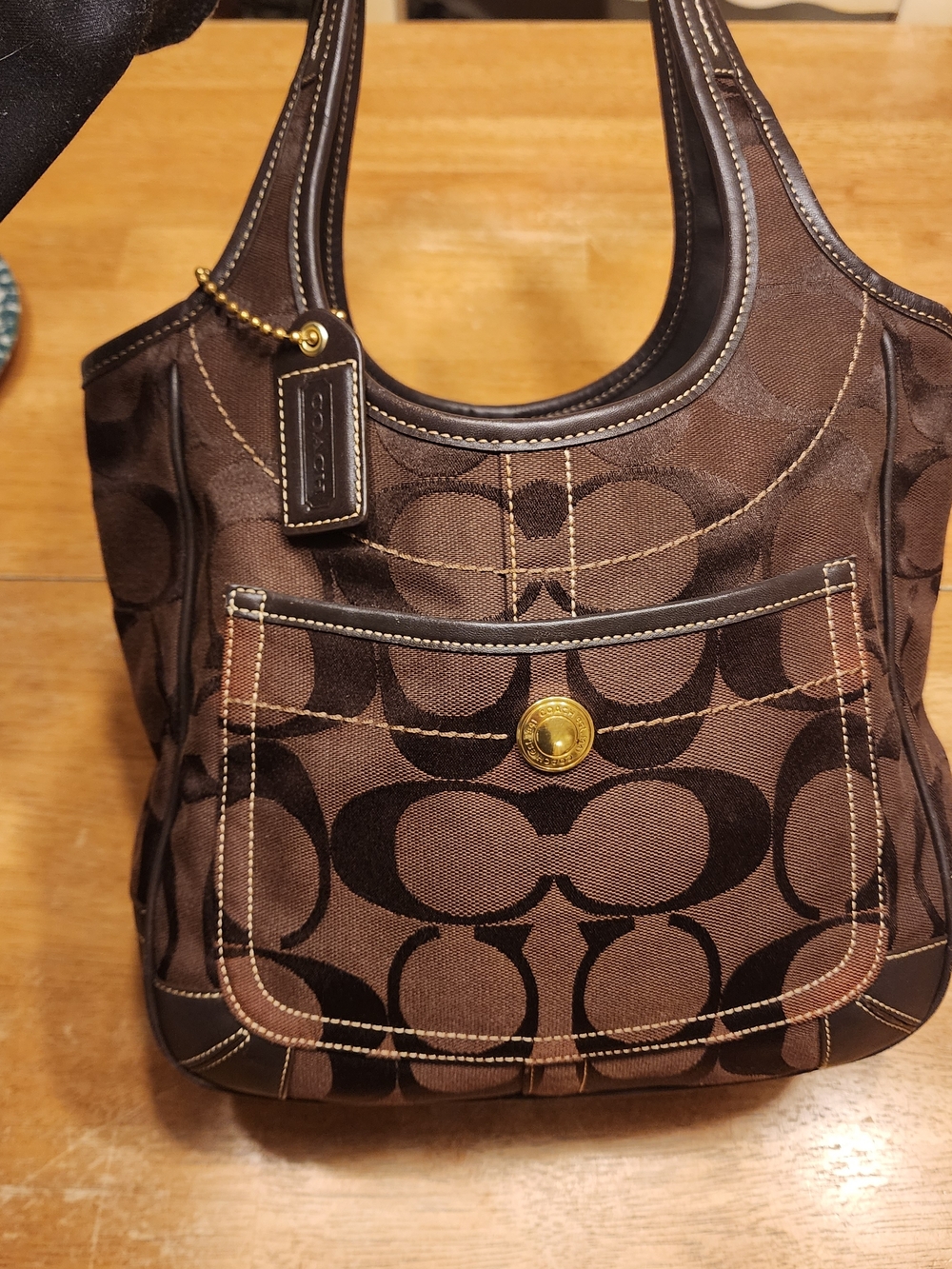 Coach shoulder bag is Signature Ergo Hobo model - Picture 2 of 16